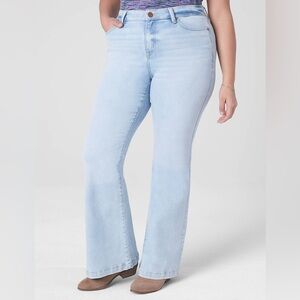 City fit body icon flare jeans with magic fit waistband light denim